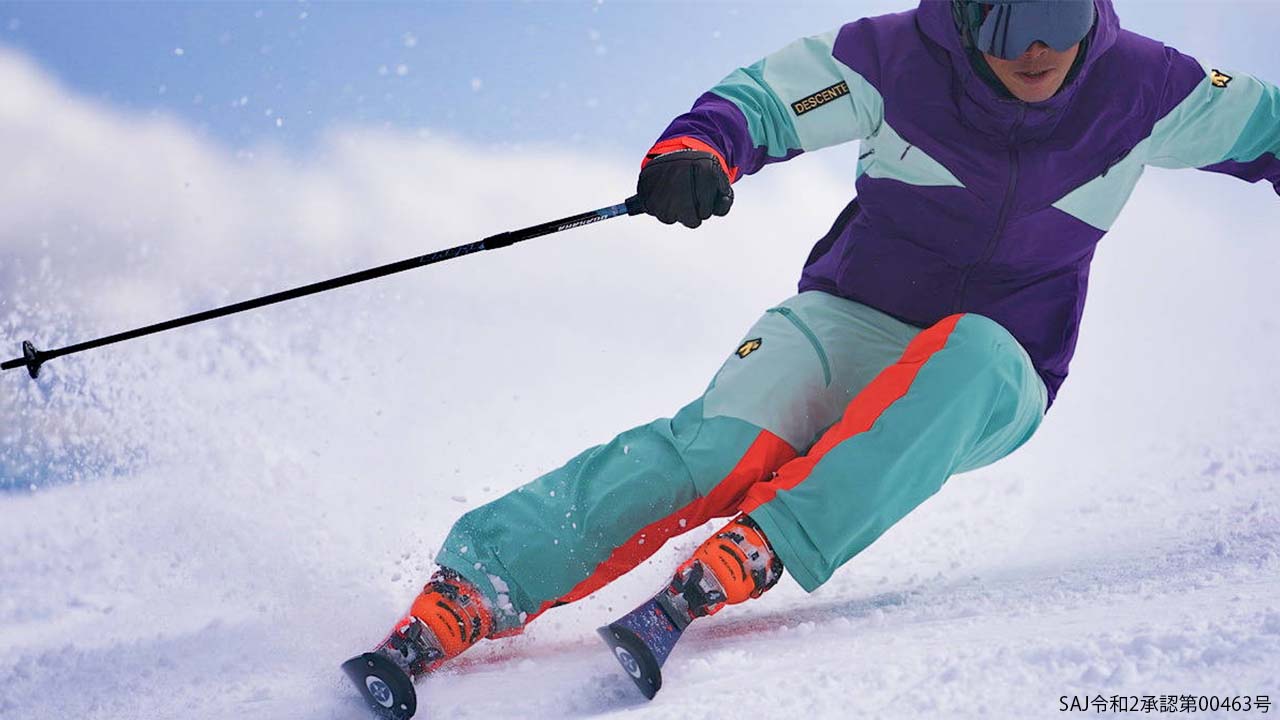 デサント20-21年モデルスキーウェア 「滑りを美しく魅せるデザインの