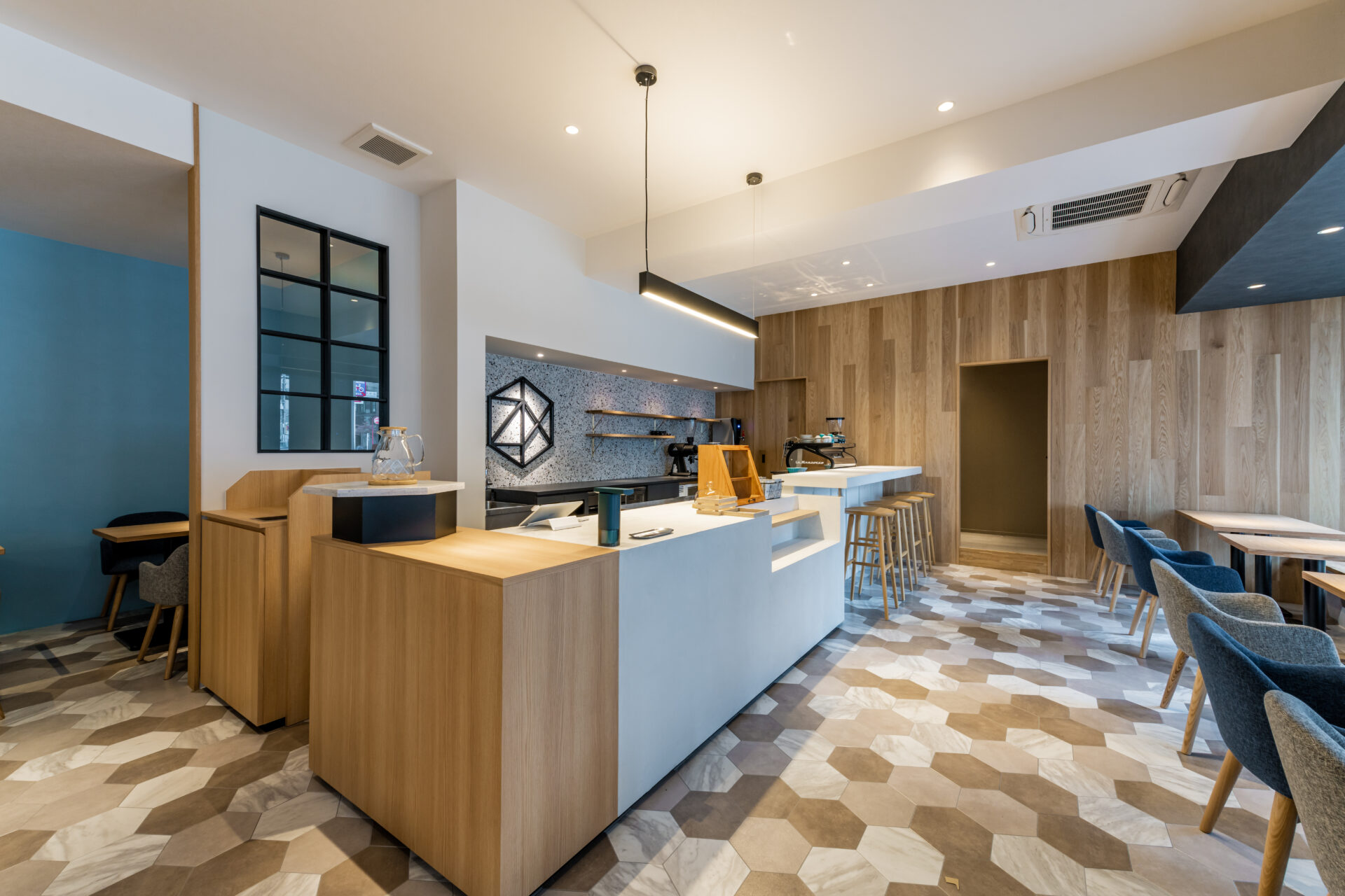 Z/X COFFEE 新栄店 様 （飲食店） ｜ 名古屋の店舗デザイン・設計