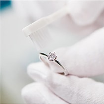 婚約指輪「White Lily」｜銀座ダイヤモンドシライシ