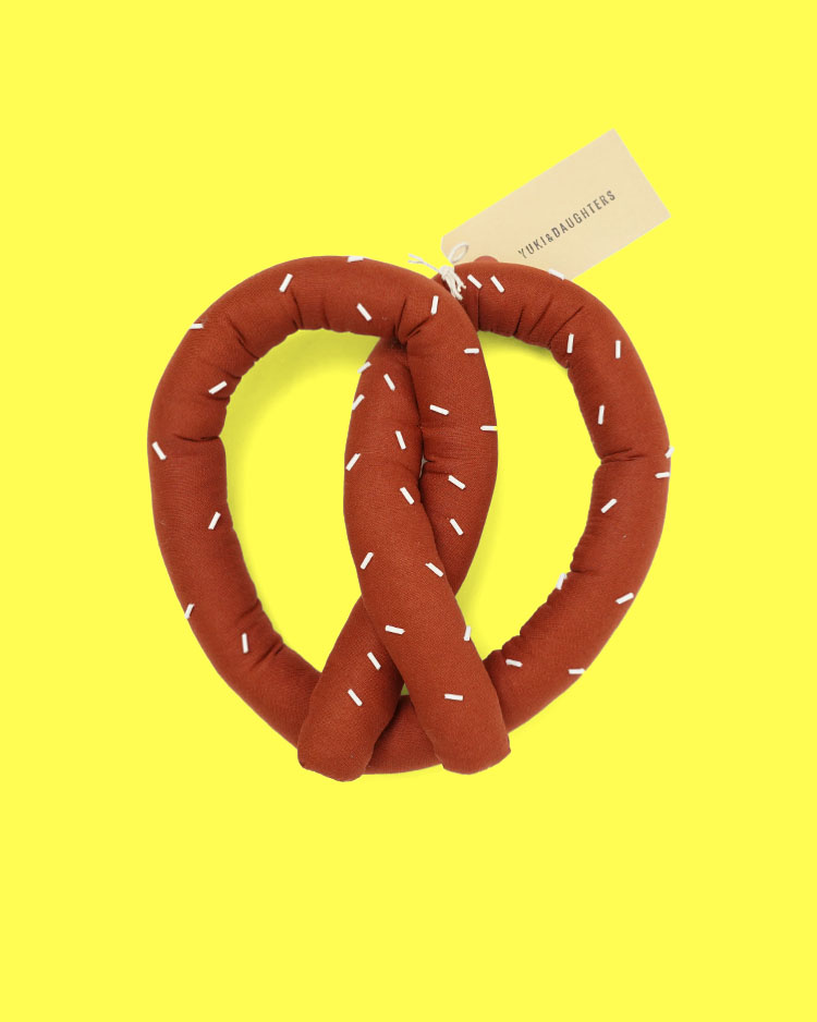yuki&daughters プレッツェル Yuki's Famous Soft Pretzel — YUKI