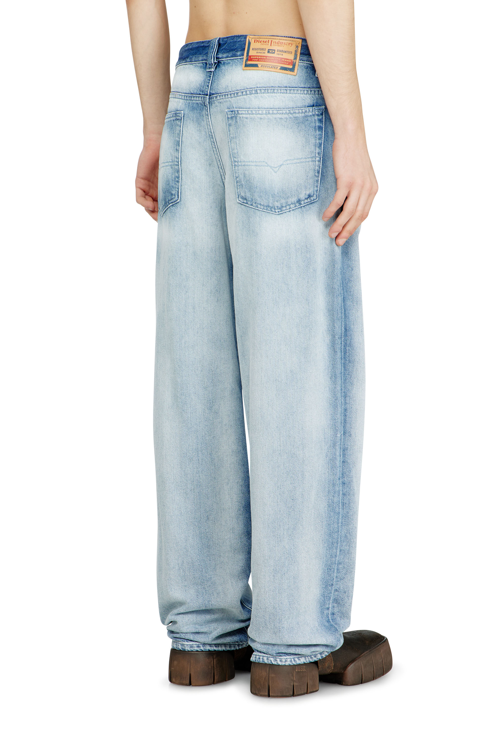 Relaxed Jeans - 2001 D-Macro | ライトブルー | メンズ | DIESEL