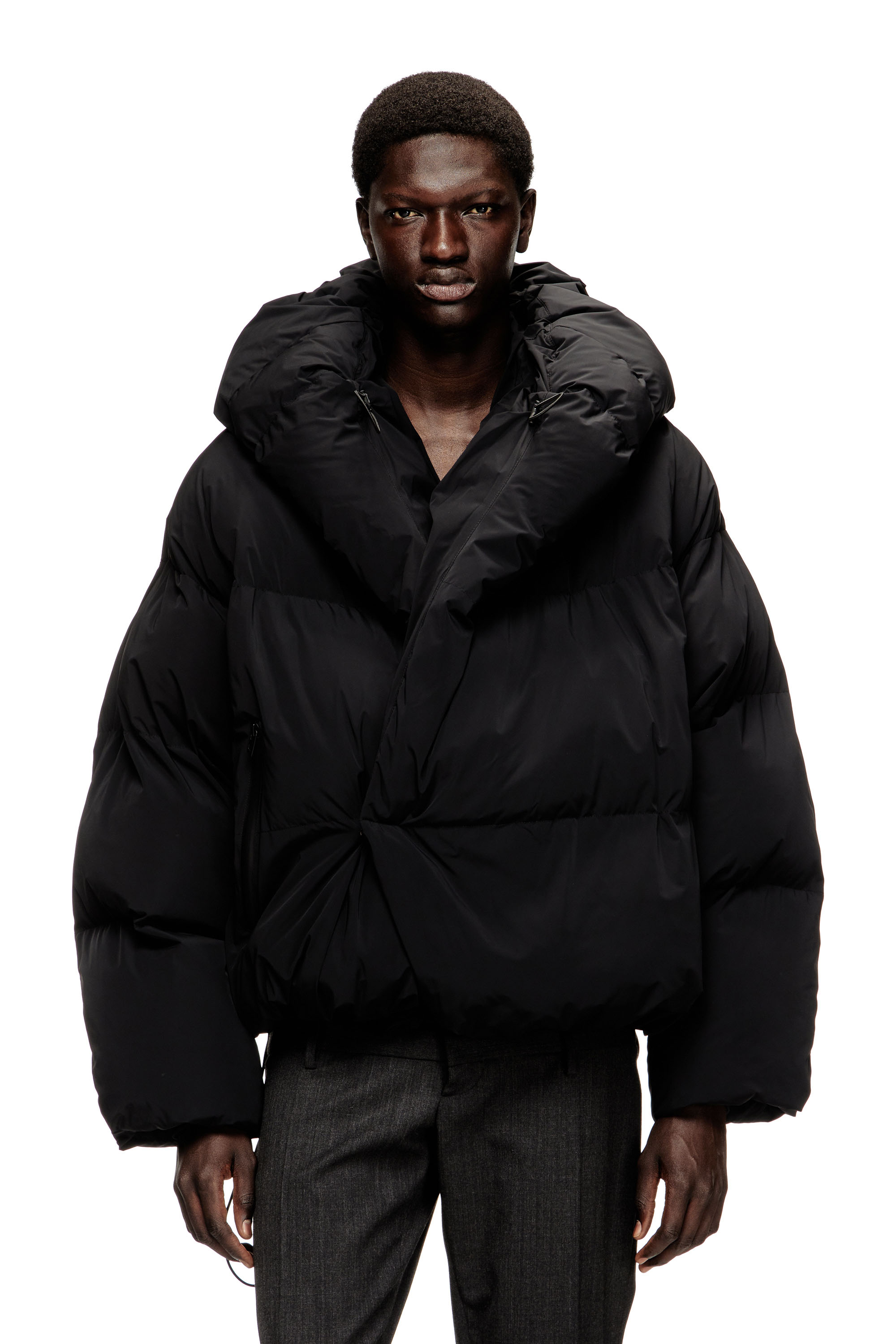 J-SCOTTS-PADDED-A Wrap puffer jacket in stretch nylon｜ブラック