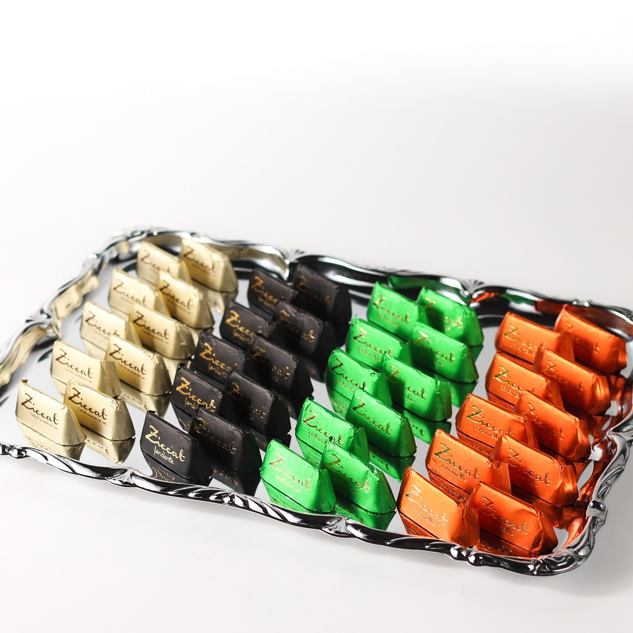 美食の街トリノの贅沢ジャンドゥーヤ（チョコレート）4種×10個: ケーキ