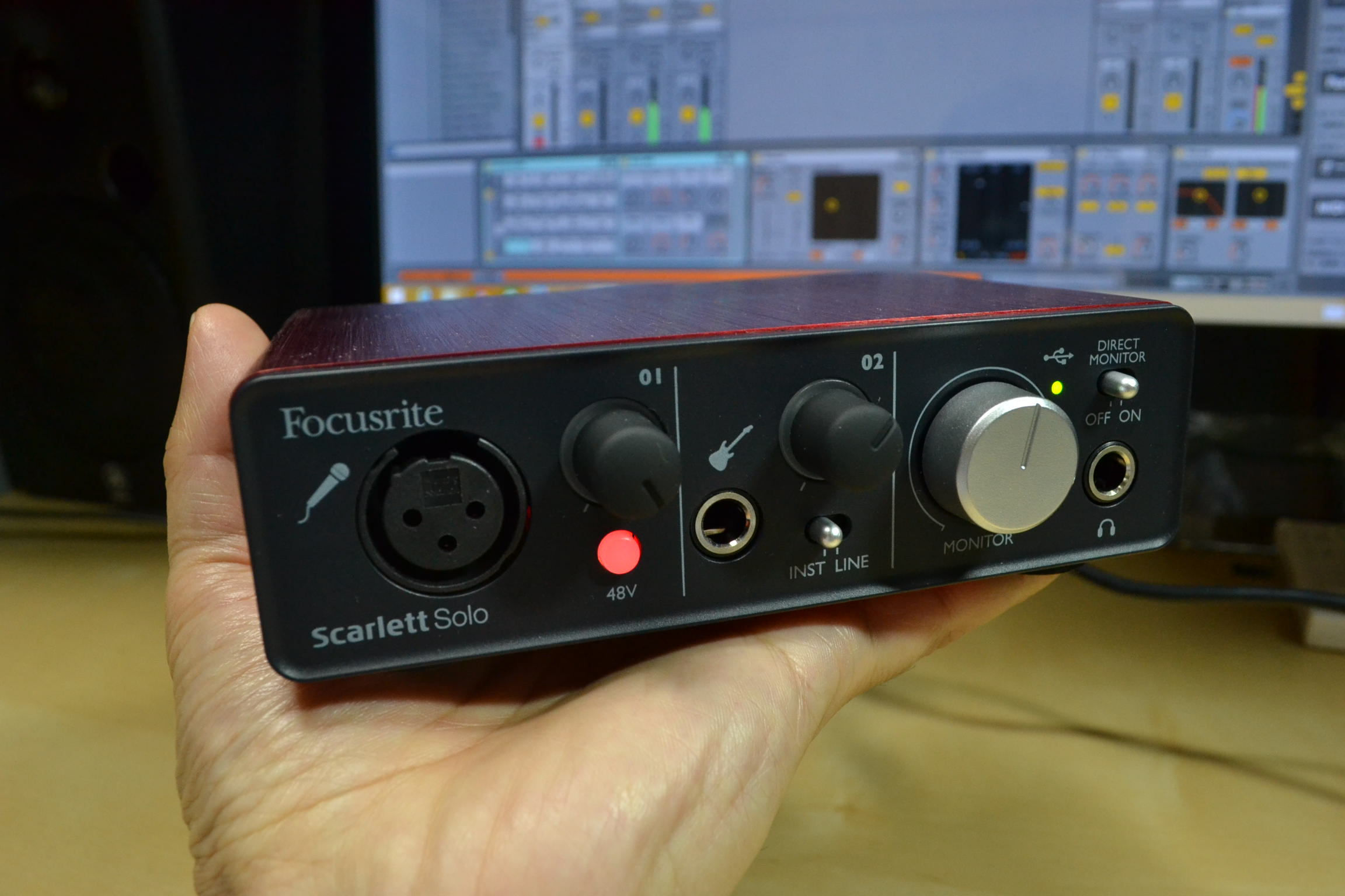 1万円で買える高性能オーディオIF、Focusrite Scarlett Soloがいい