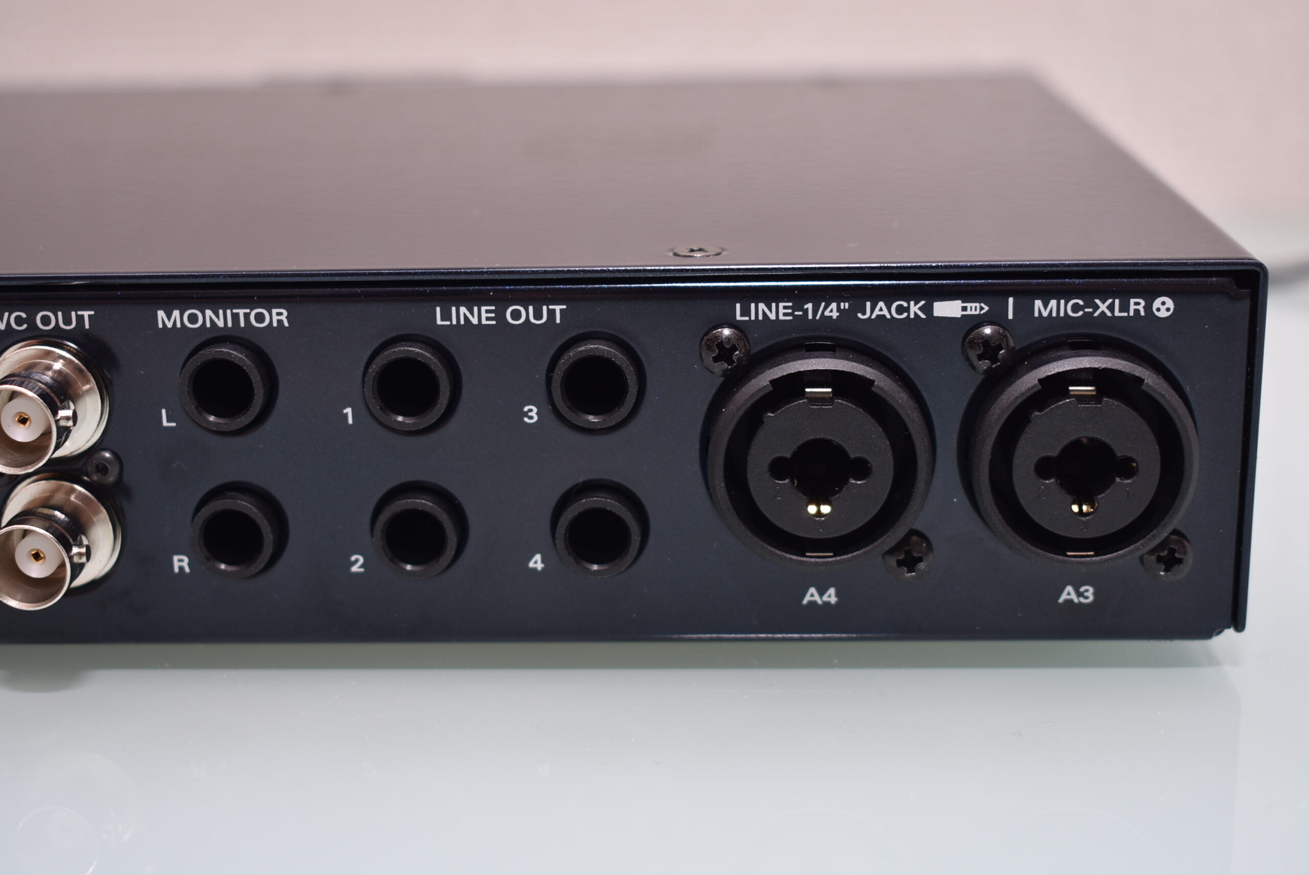 超高性能オーディオインターフェイスAntelope Audio Discrete 4 Pro