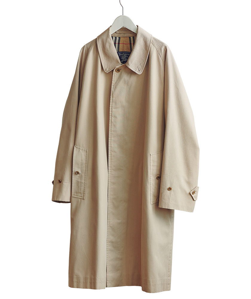 人気上昇しすぎて出会えたら相当ラッキー！ バーバリーの一枚袖 コート