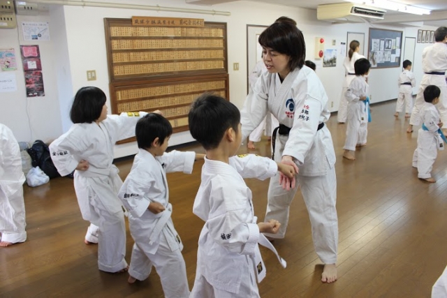 琉球少林流空手道 月心会 総本部たまプラーザ道場 / 空手,柔術,護身術