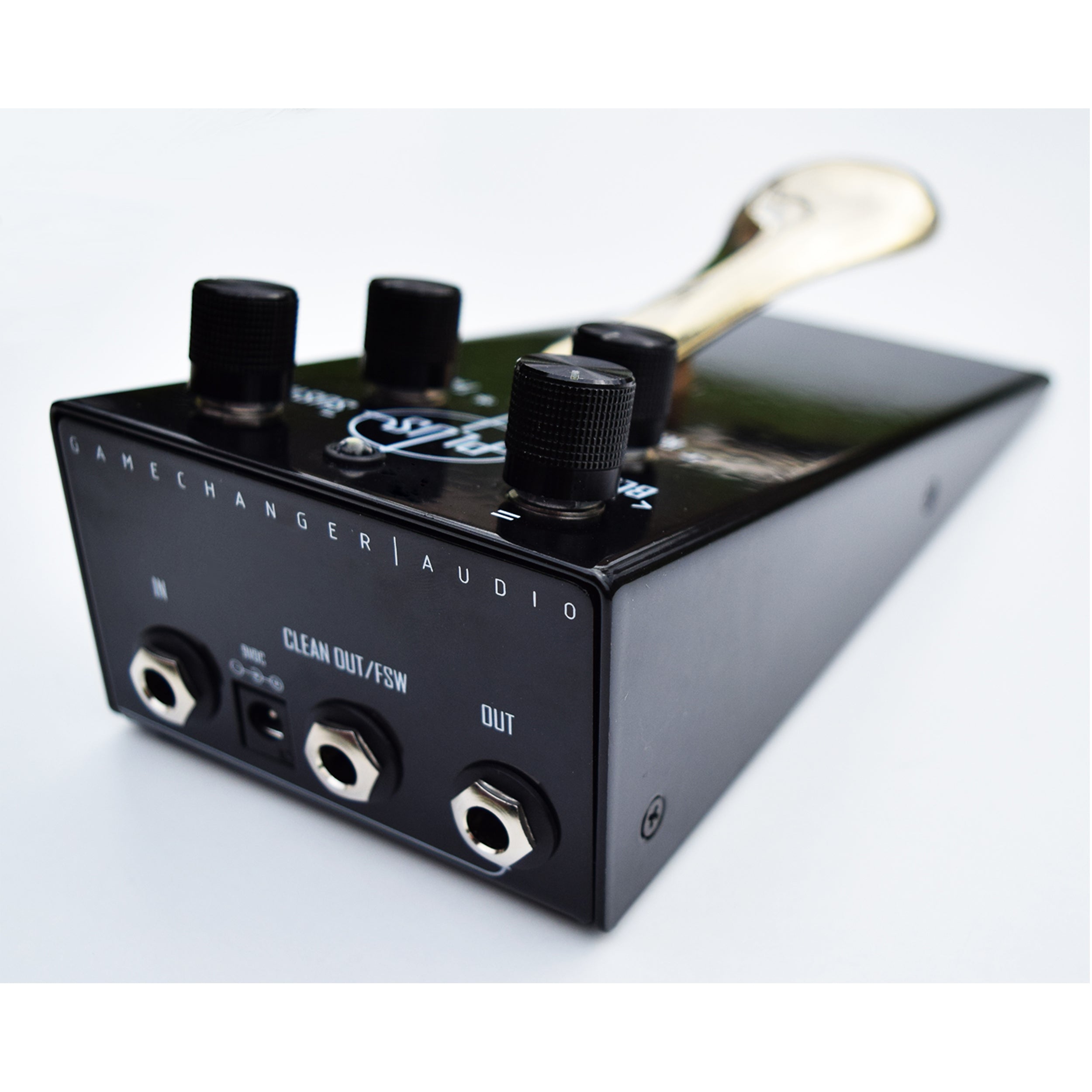 Gamechanger Audio PLUS Pedal w WET Footswitch — Echoinox