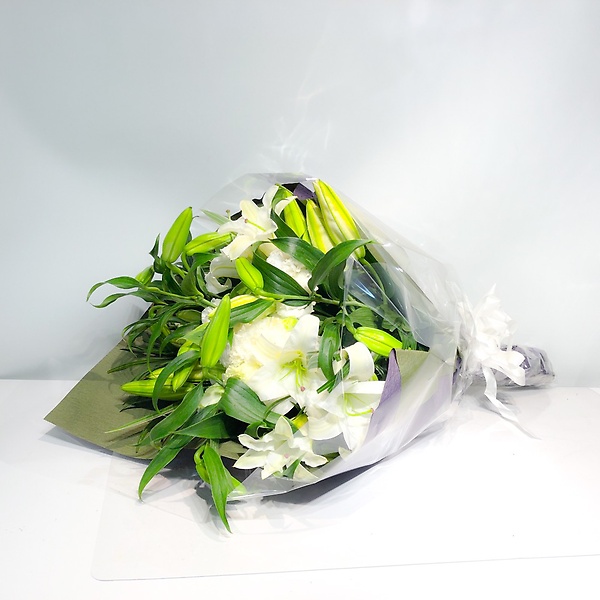 御供】白ユリとトルコキキョウの花束（H80）「フィオリーノ フラワー
