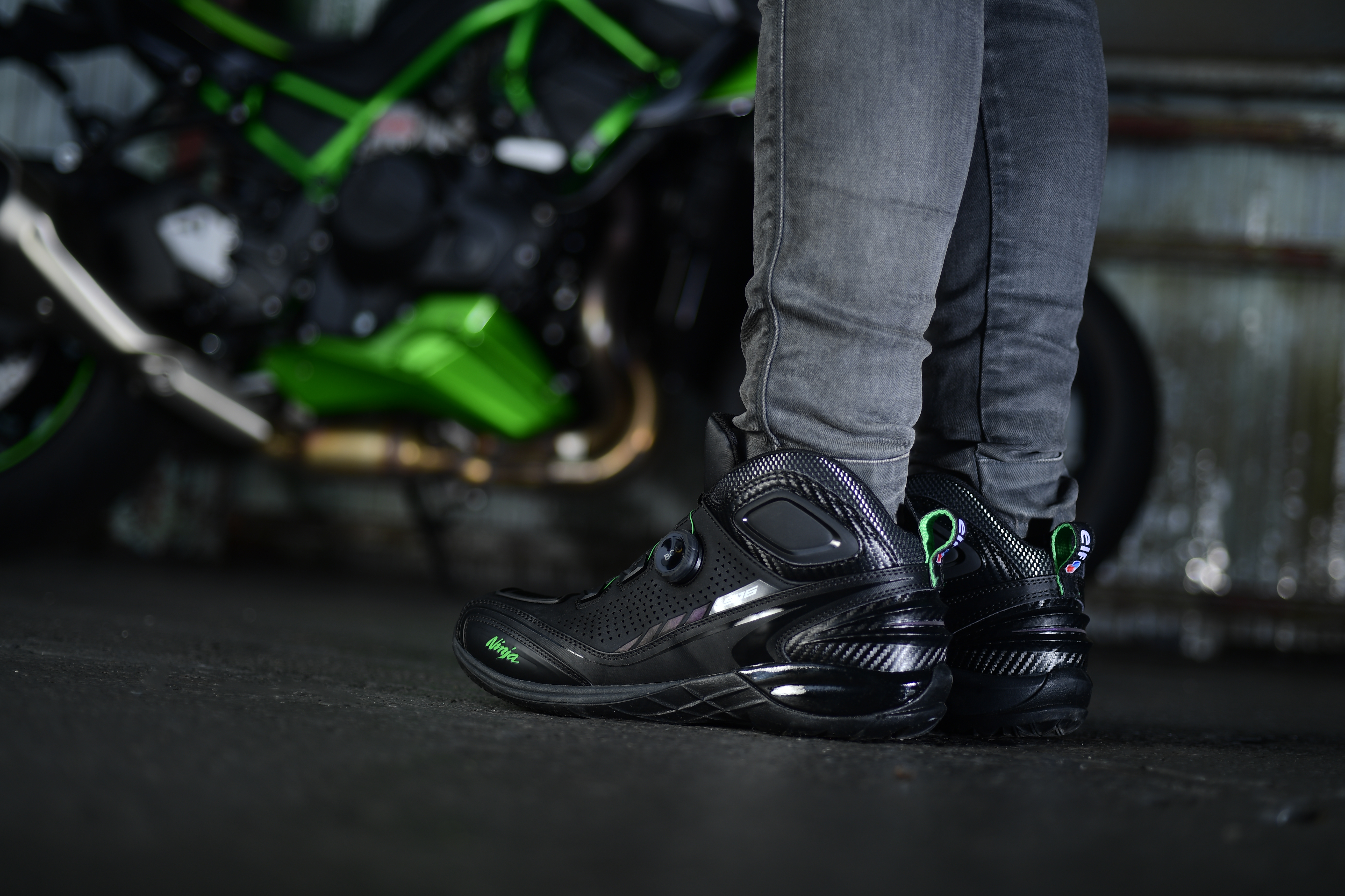 入荷情報】Kawasaki × elf Synthese16 BLACK | お知らせ | elf footwear