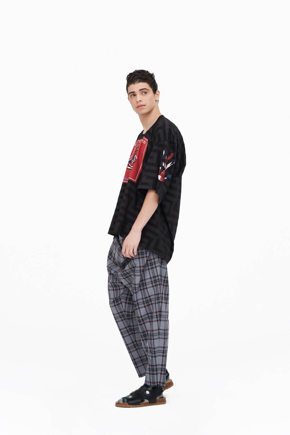 ヴィヴィアン・ウエストウッド マン 2021年春夏コレクション、歪んだ