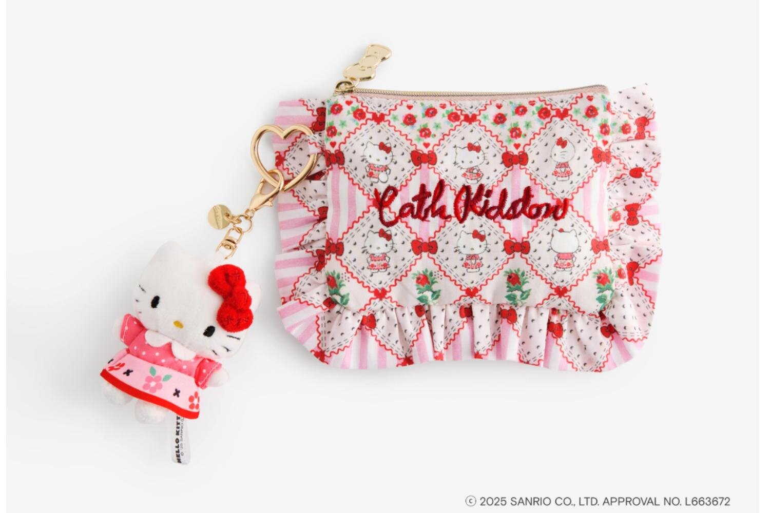 キャス キッドソン×ハローキティ、“リボンとバラ”柄のフリル襟ルーム