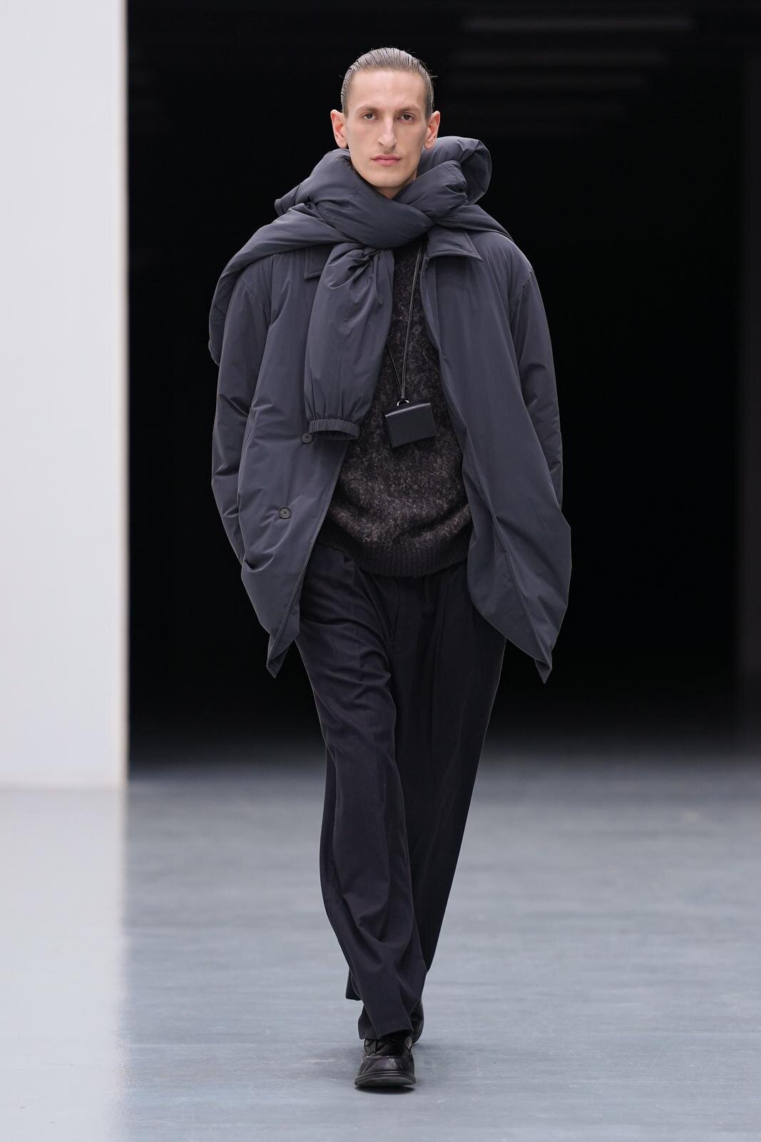 ヨーク 2026-27年秋冬コレクション - パリでの初ランウェイ、彫刻家