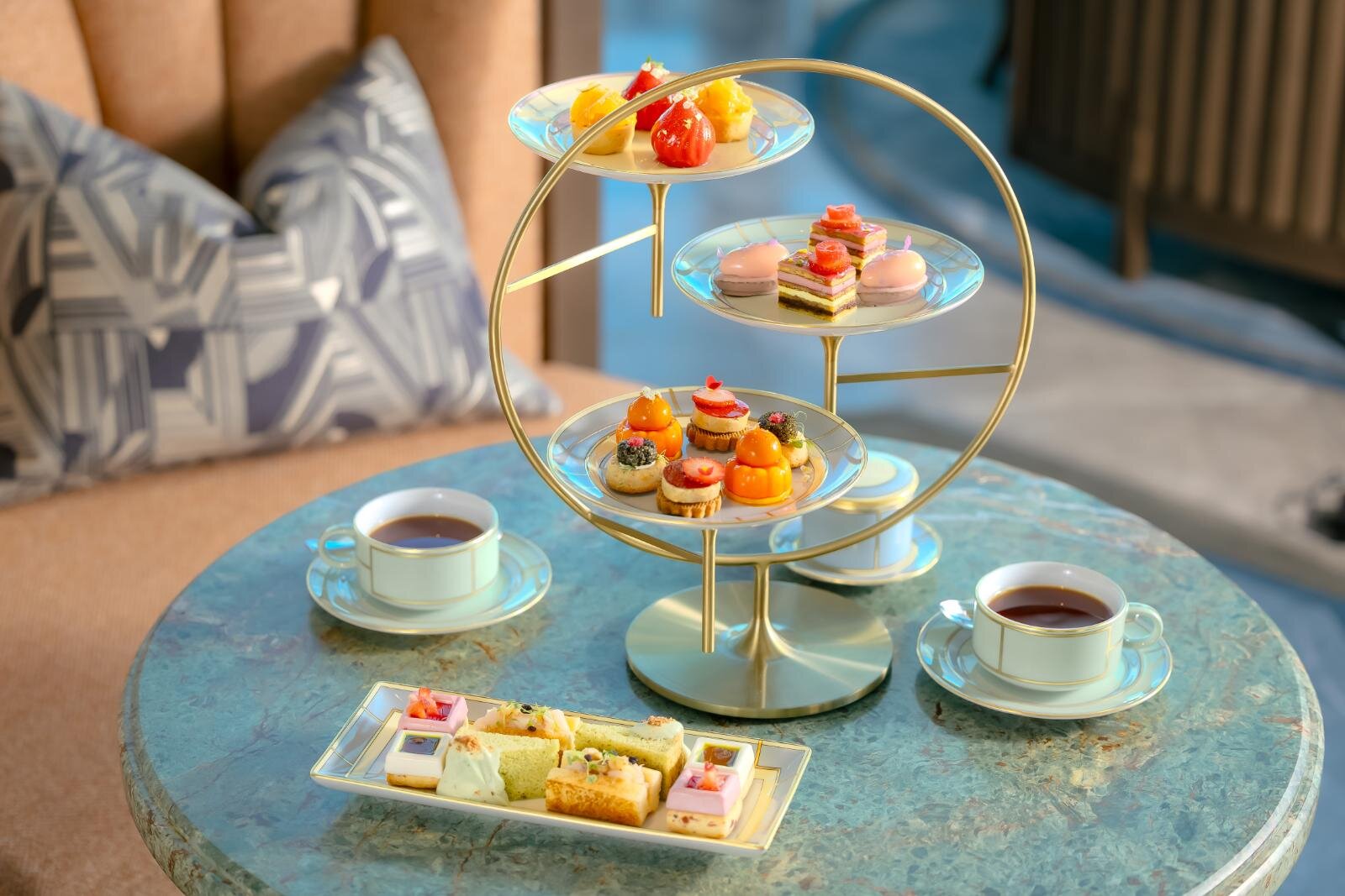 ザ・リッツ・カールトン大阪×ウェッジウッドのアフタヌーンティー