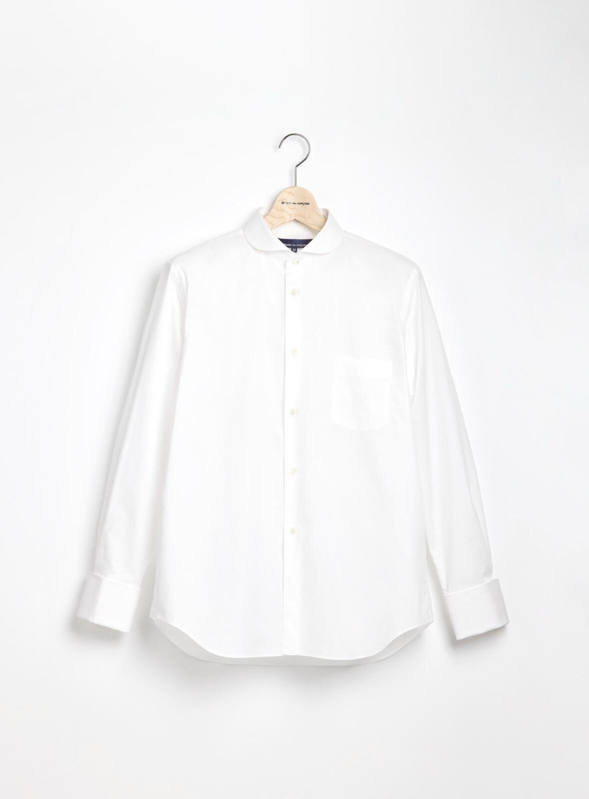 コム デ ギャルソンの白シャツ、丸襟などクラシックな3型が路面店限定
