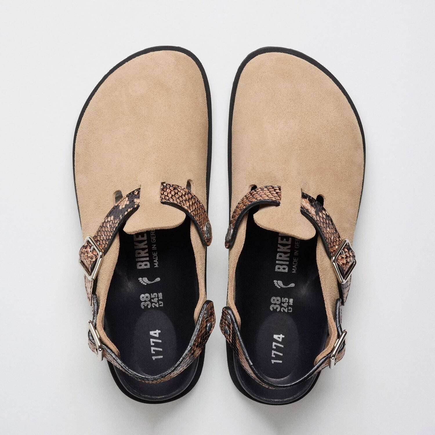 ビルケンシュトック 1774の“巳年”サンダル、パイソン柄入りレザー