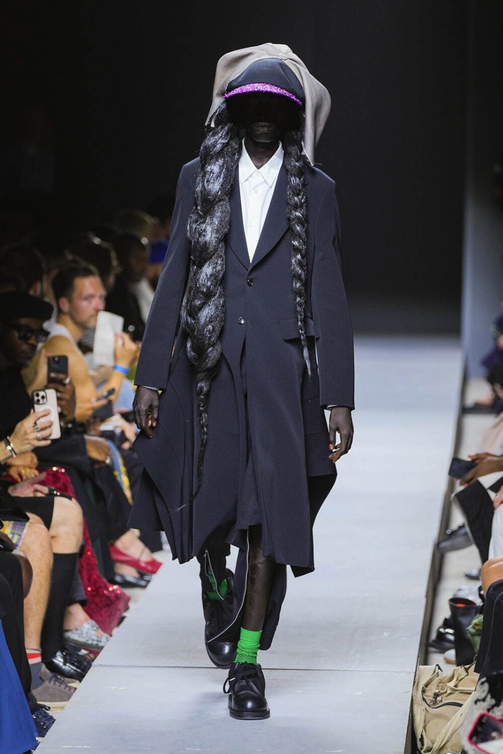 コム デ ギャルソン・オム プリュス 2026年春夏コレクション、拡張する