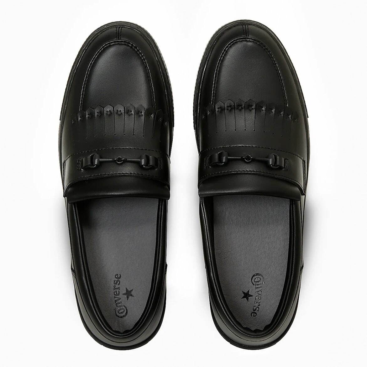 コンバース「オールスター クップ」アレンジのタッセルローファー