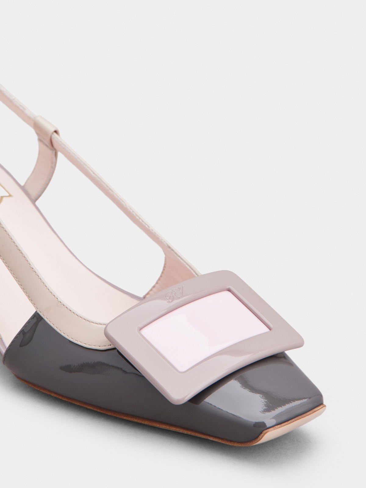 ロジェ ヴィヴィエ25年春夏「ベル ヴィヴィエ」新作スリングバック