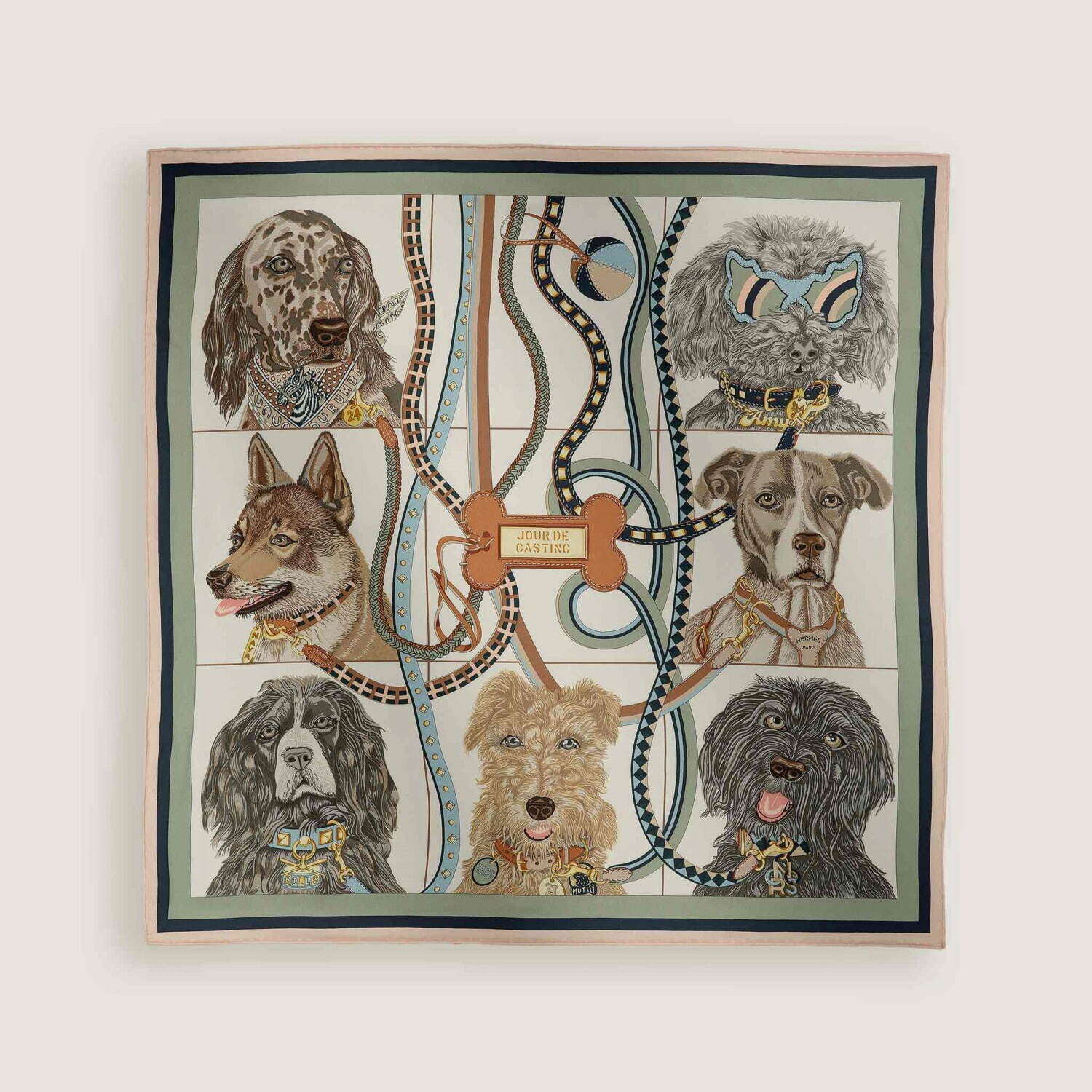 エルメスのシルクスカーフ「カレ」馬と動物たちが舞い踊るサーカス柄や