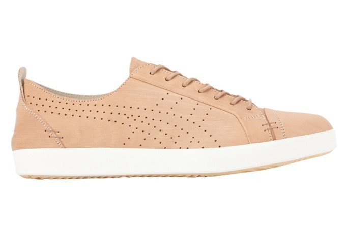 オニツカタイガーが銀座に路面店をオープン、人気スニーカー「コレソン