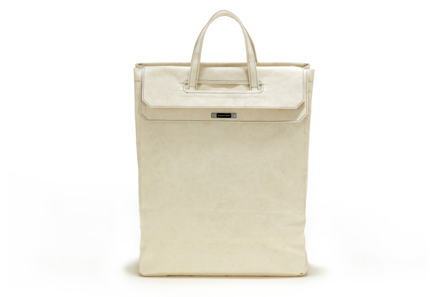 イエローが加わったフライターグレファレンスの新作バッグ