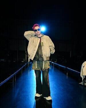 ユェチ・チ : YUEQI QI - ファッションプレス