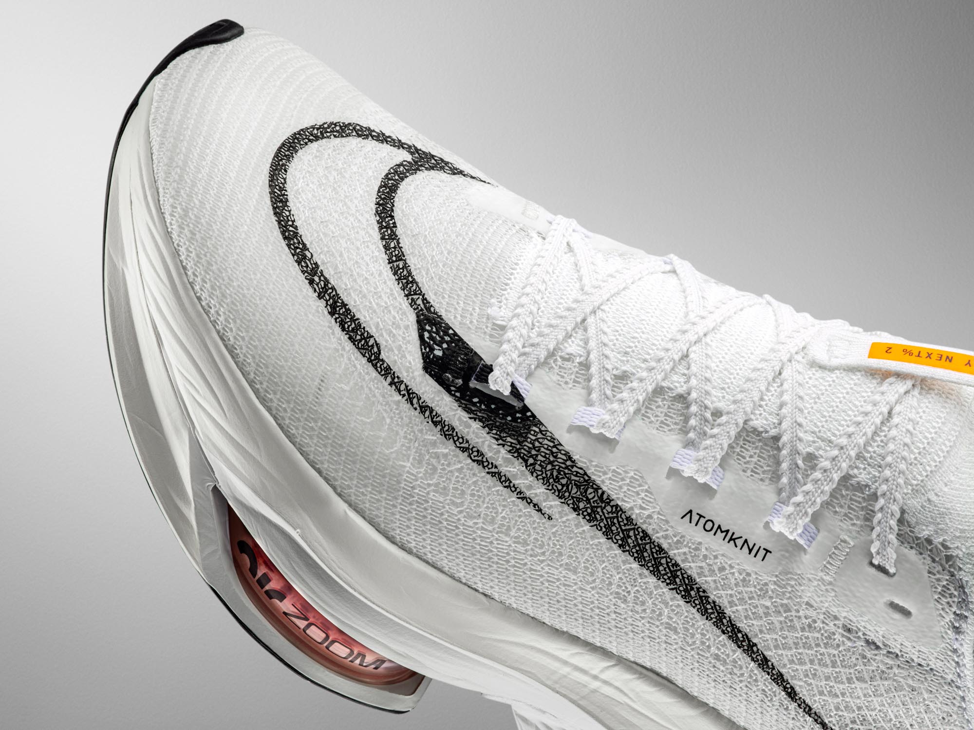 ナイキ厚底ランニング「アルファフライ 2」発表、様々なコースや路面に対応