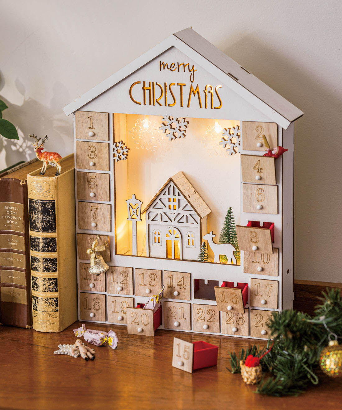 一日ひとつ引き出しを開ける楽しみ あたたかな光が灯る木製アドベント