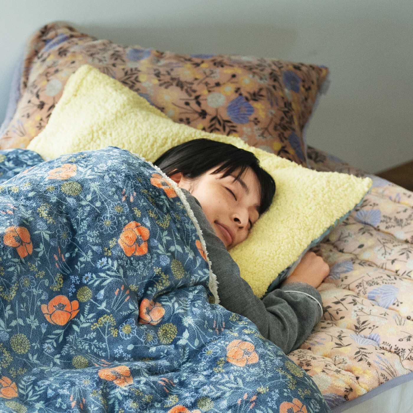 クーフゥ 眠りに至福の肌心地 ほかとろリバーシブル枕カバー〈木陰の
