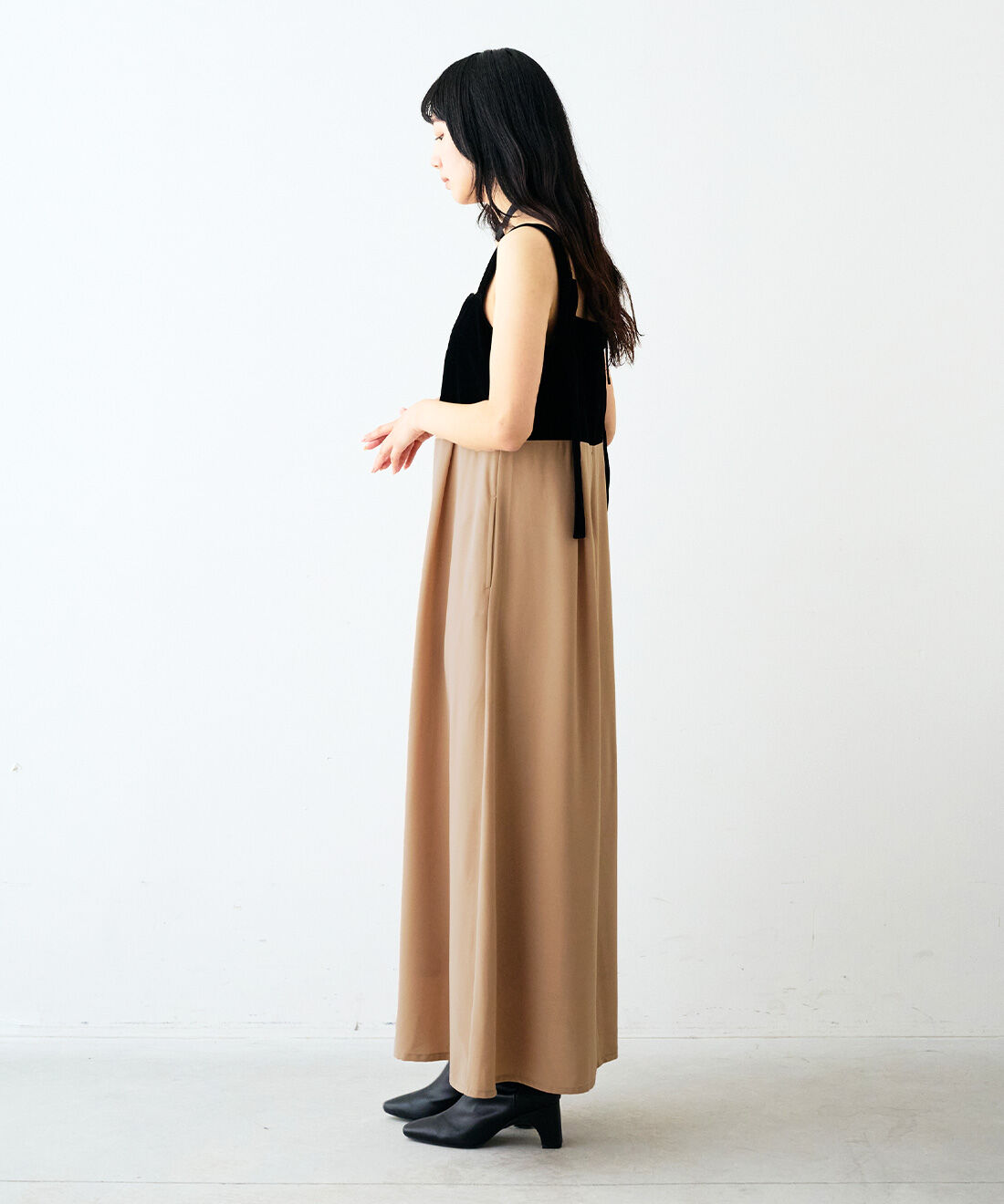 MEDE19F 高山都さんコラボ バイカラードレス〈ブラック×ベージュ