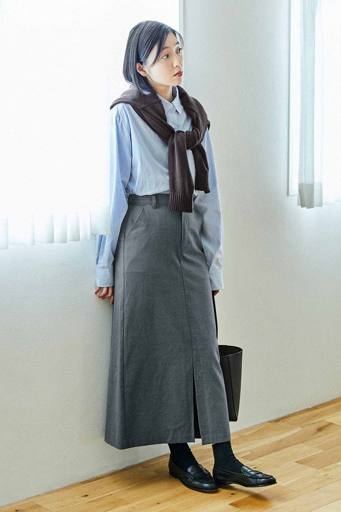 THREE FIFTY STANDARD フロントスリットのタイトスカート〈杢（もく