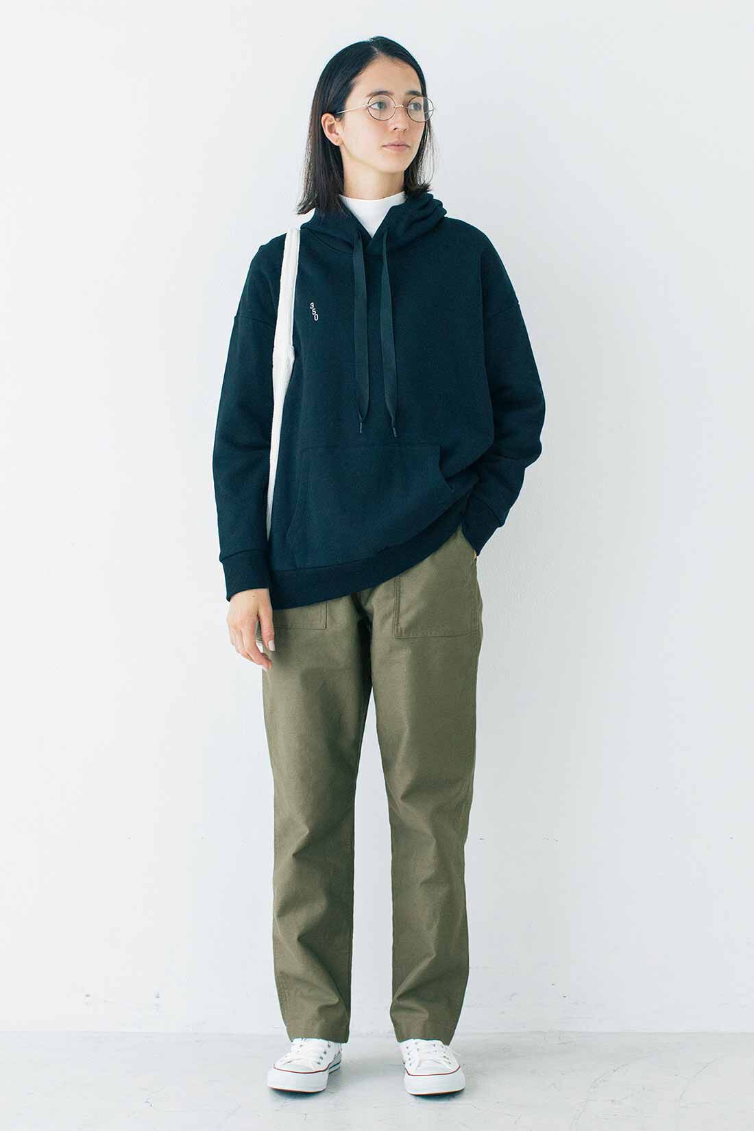 THREE FIFTY STANDARD ミリタリーテイストのベイカーパンツ〈オリーブ