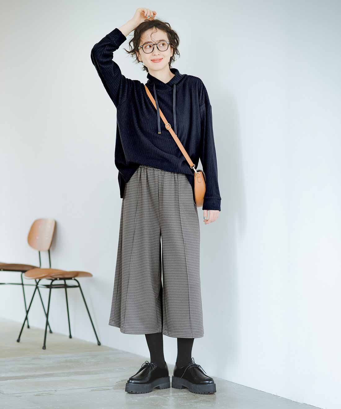 フラウグラット きれいめカットジャカード素材のすっきり見え