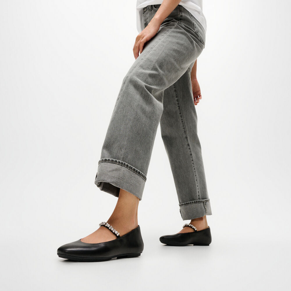 LULU SHIMMERLUX TOE-POST SANDALS｜fitflop(フィットフロップ)公式