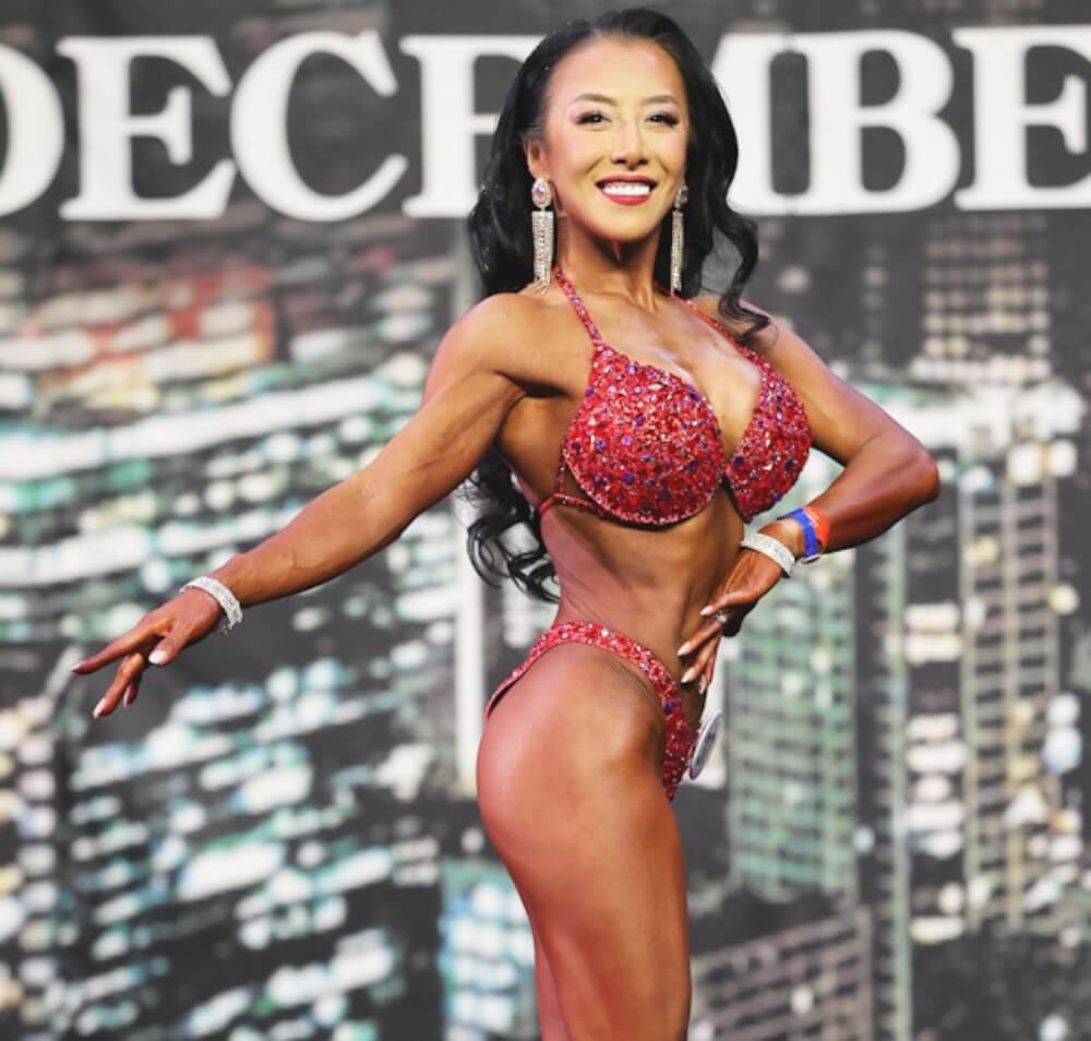 52歳には見えない！」締まったビキニボディを披露して世界マスターズ2