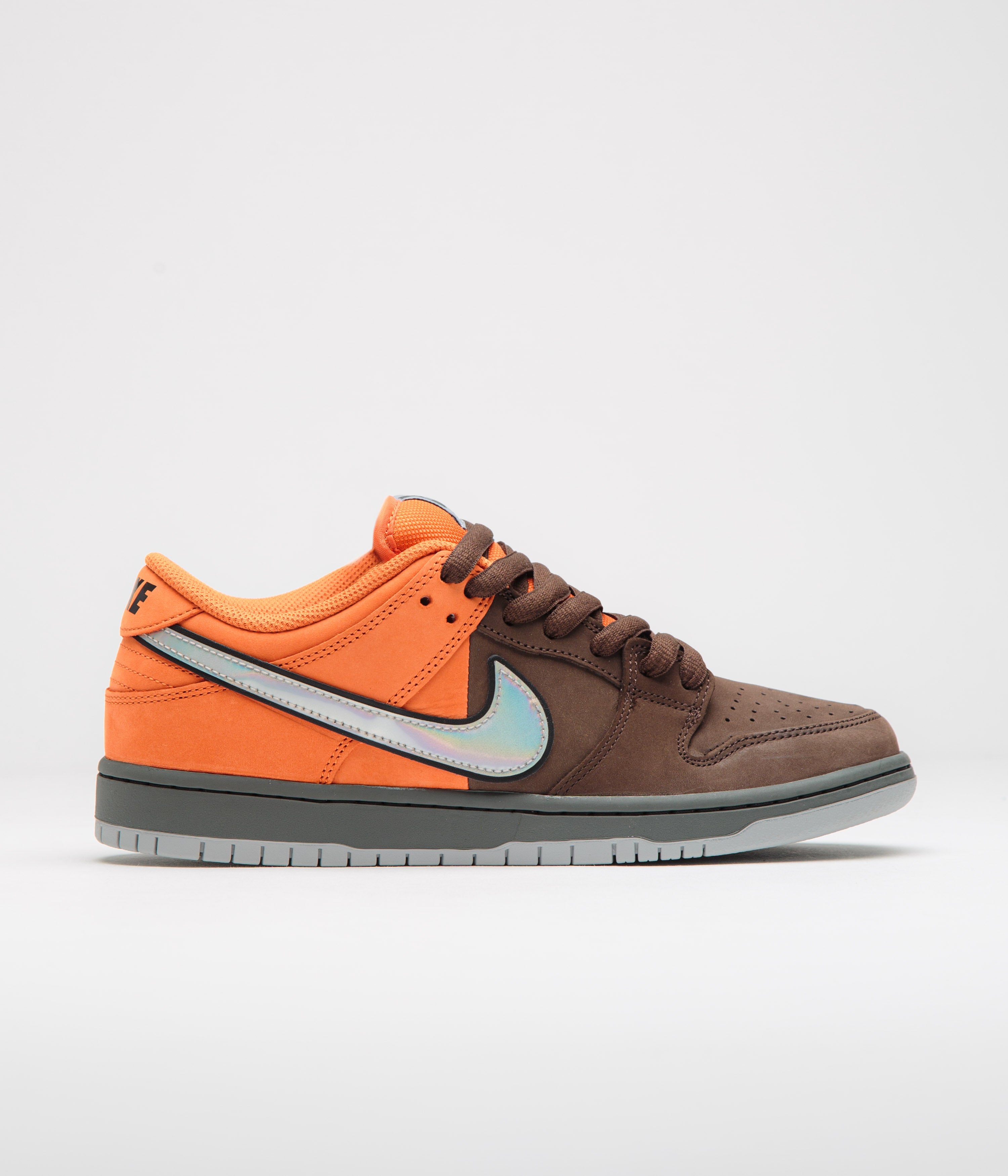 Nike SB Dunk Low Pro Premium Shoes - Baroque Brown / Summit White
