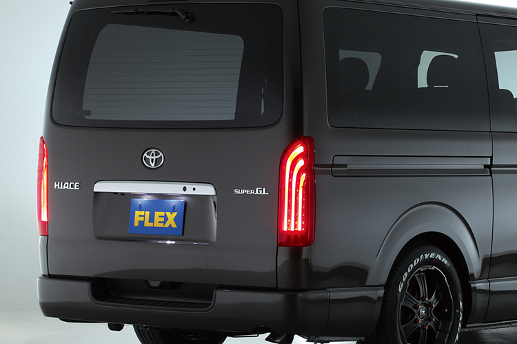 テールランプの交換でハイエースのリアスタイルをオシャレにカスタム