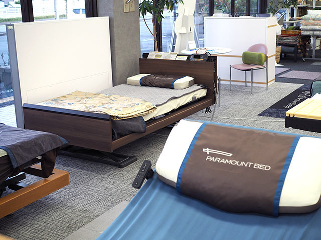 パラマウント リクライニングベッド（介護ベッド） | オーダー枕