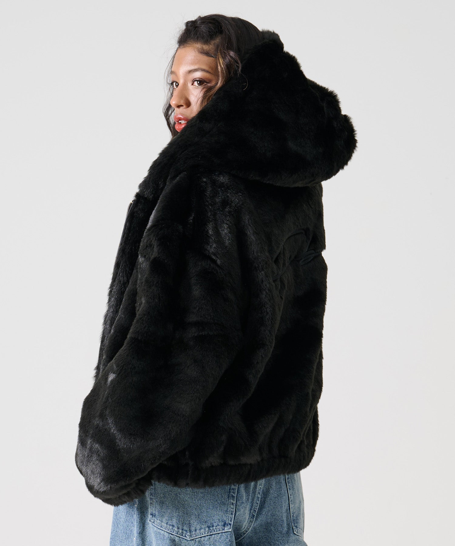 FUBU フブ フェイクファー フード ジャケット。FUBUはアメリカの代表的