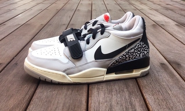 ナイキ ジョーダン レガシー 312 ロー “サミットホワイト/ファイヤー