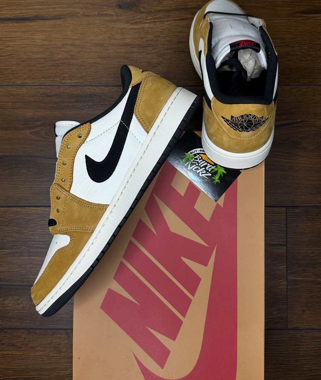 2025年 4/18 発売】NIKE AIR JORDAN 1 RETRO LOW OG “Rookie of the