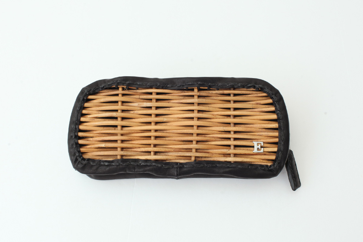 ebagos エバゴス 牛革ソフト籘付き長財布