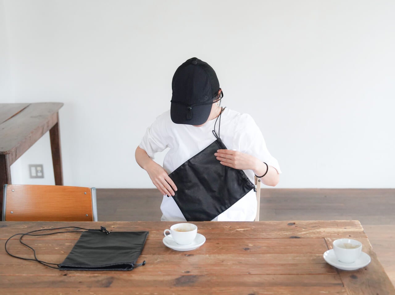 02 おなかにぴったり沿う安心感。 | ケサ ショルダーバッグ