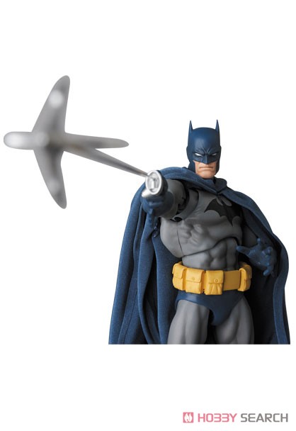 MAFEX No.105 BATMAN(バットマン) `HUSH` (完成品) - ホビーサーチ