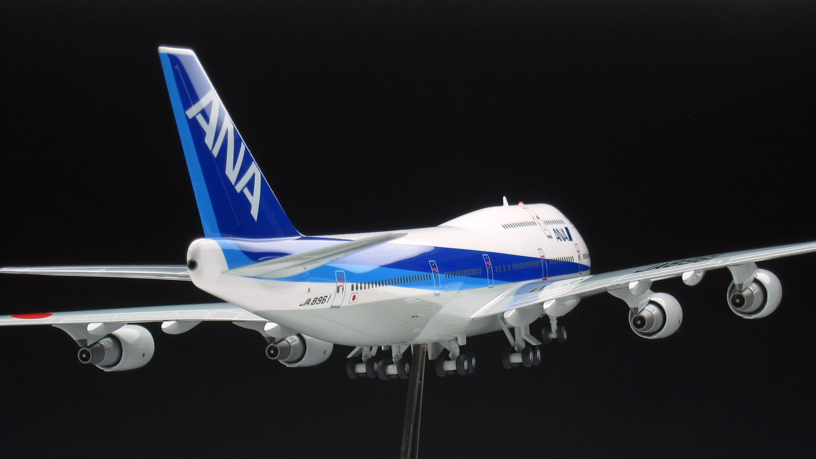 ハセガワ 1/200「ANA ボーイング747-400D（JA8961）」プラモデル製作記