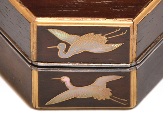 ボンボニエール 皇太子(昭和天皇)ご結婚 大正13年 御下賜品 六角紫檀造