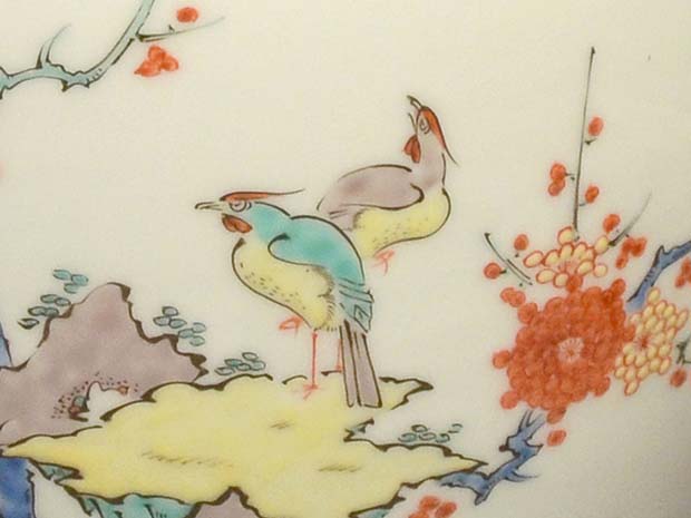 大作 十三代 酒井田柿右衛門（作）染錦鳥に梅牡丹図花瓶 高さ36cm 共