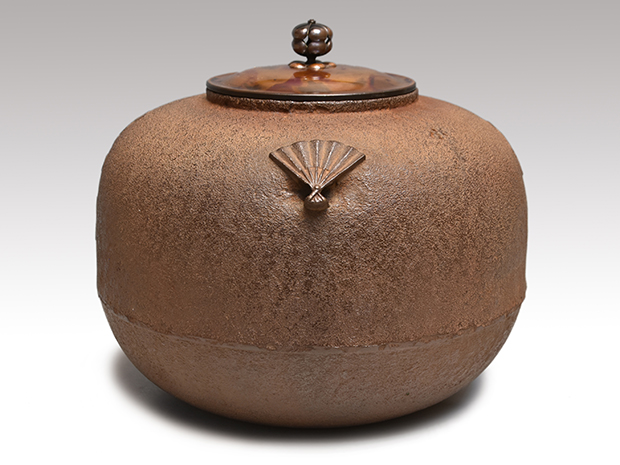 丸釜 久田尋牛斎「嘉辰歓喜」文字入 炉用 門脇喜平（作） 共箱 | 古