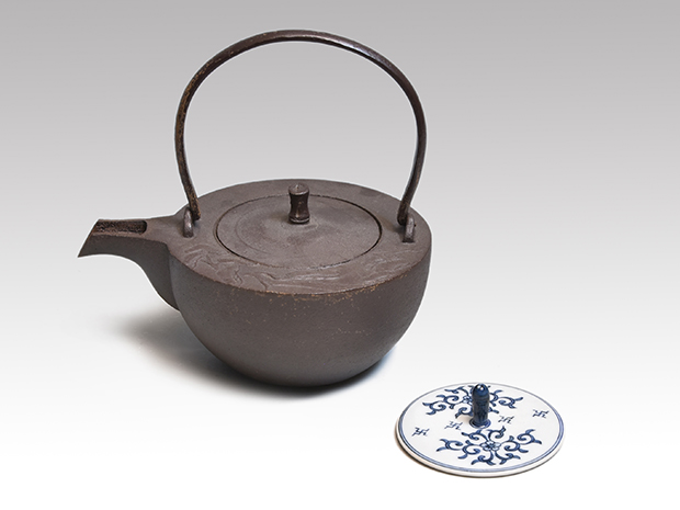 鉄燗鍋銚子 替え蓋付属 橋本辰敏（作）共箱 | 古美術ささき